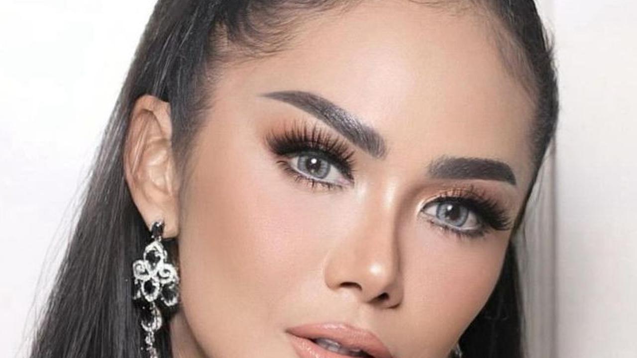 Dinobatkan sebagai Artis Termahal