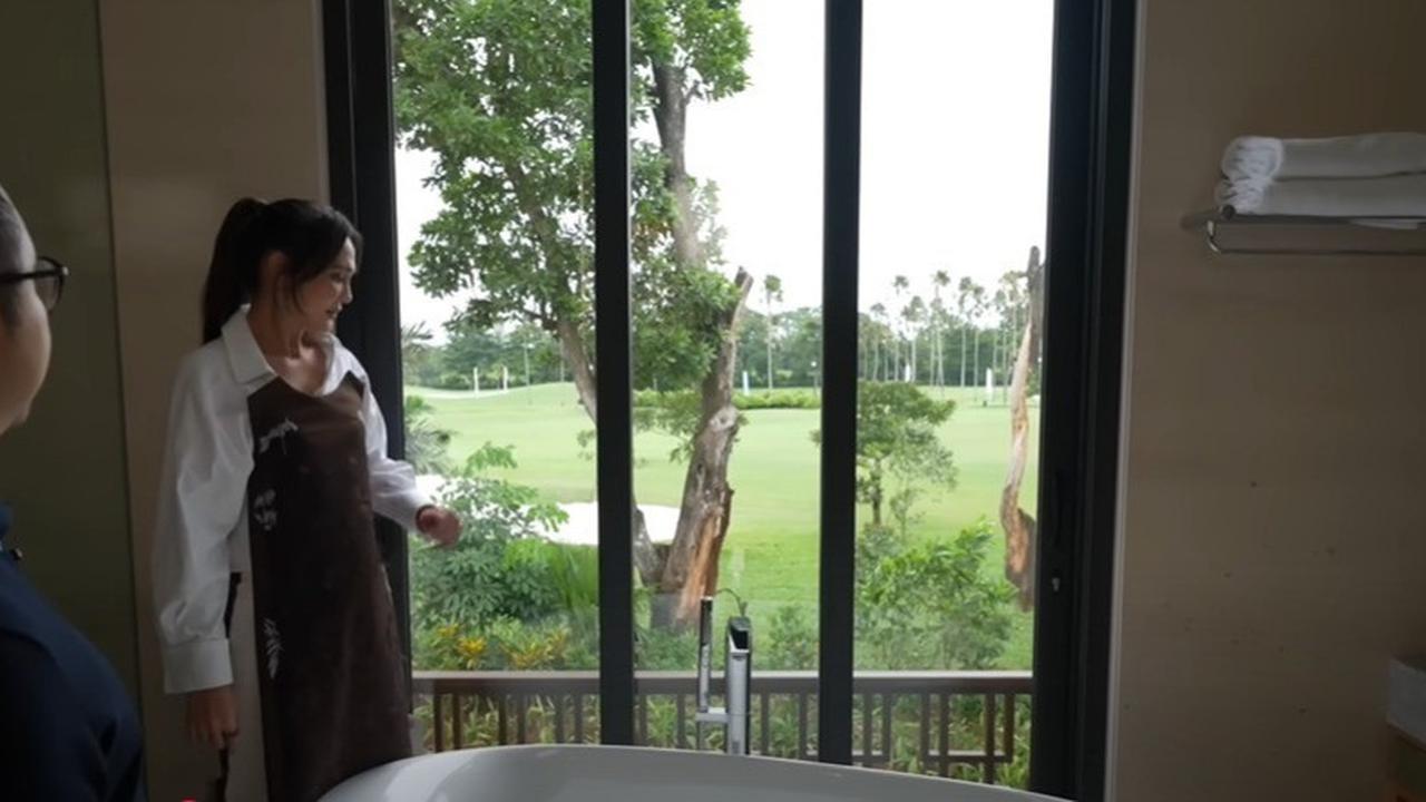 10 Potret Kamar Mandi Luna Maya Mewah dan Luas, Mahal Sekelas Hotel Bintang 5
