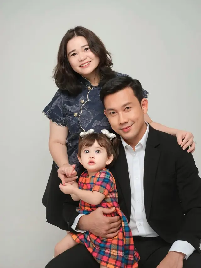 Tanpa Baju Merah, Ranty Maria hingga Aaliyah Massaid Rayakan Imlek dengan Meriah