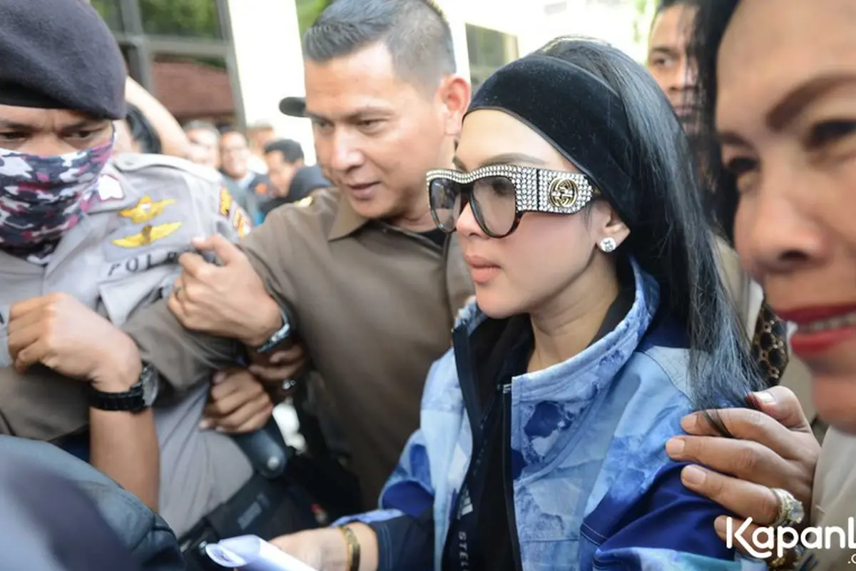 [Bintang] Syahrini di Sidang First Travel