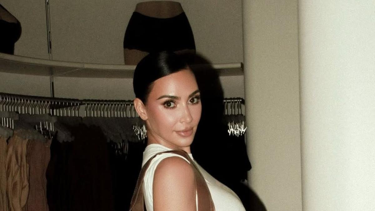 Antara Shapewear dan Statement Sosial, Menelusuri Produk-Produk Kontroversial SKIMS Milik Kim Kardashian
