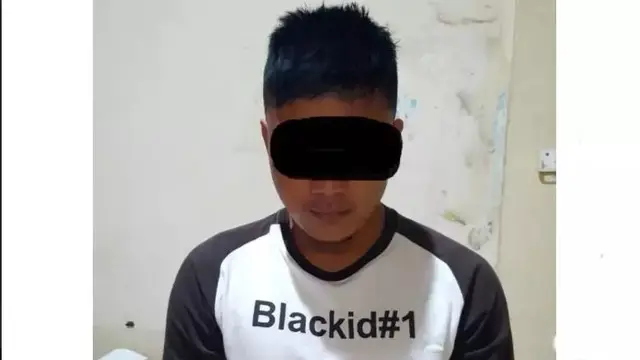 YK diduga kuat adalah pelaku pembunuhan waria yang tewas membusuk dalam indekos (Arfandi Ibrahim/Liputan6.com)