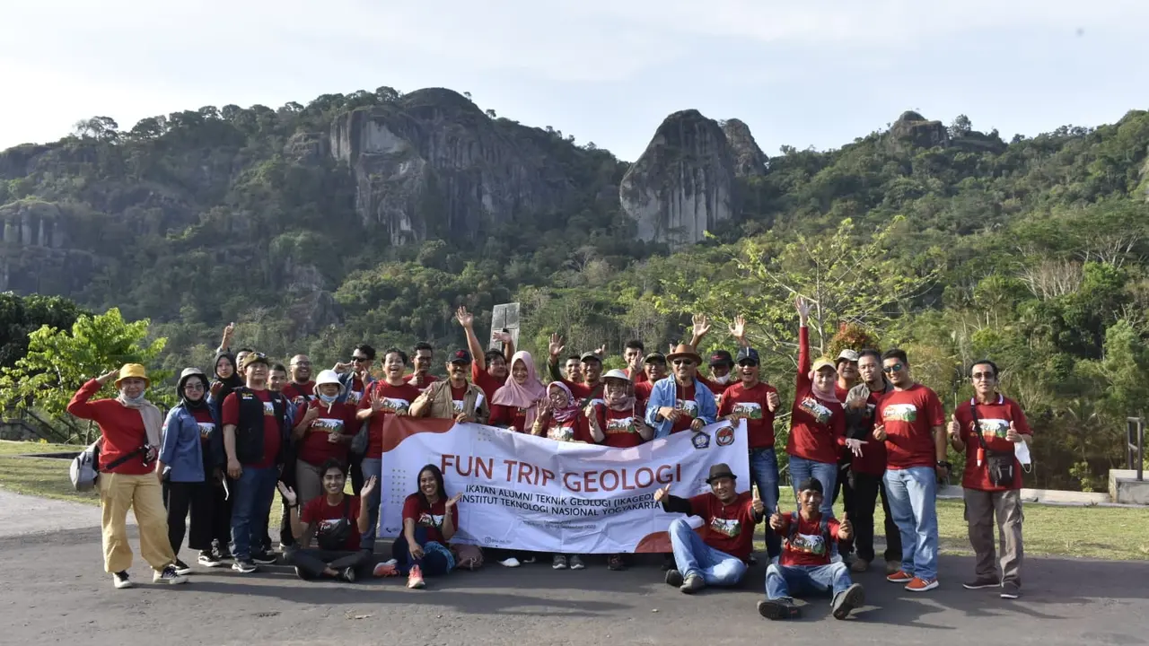 Ikatan Alumni Geologi ITNY Adakan Fun Trip Geologi di Yogyakarta