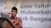 Ketua Umum PBNU, Said Aqil Siradj memberikan paparan refleksi akhir tahun NU di Jakarta, Rabu (23/12/2015). NU mengkritisi krisis kepemimpinan, instabiltas politik, dan melemahnya toleransi dalam beragama. (Liputan6.com/Faizal Fanani)