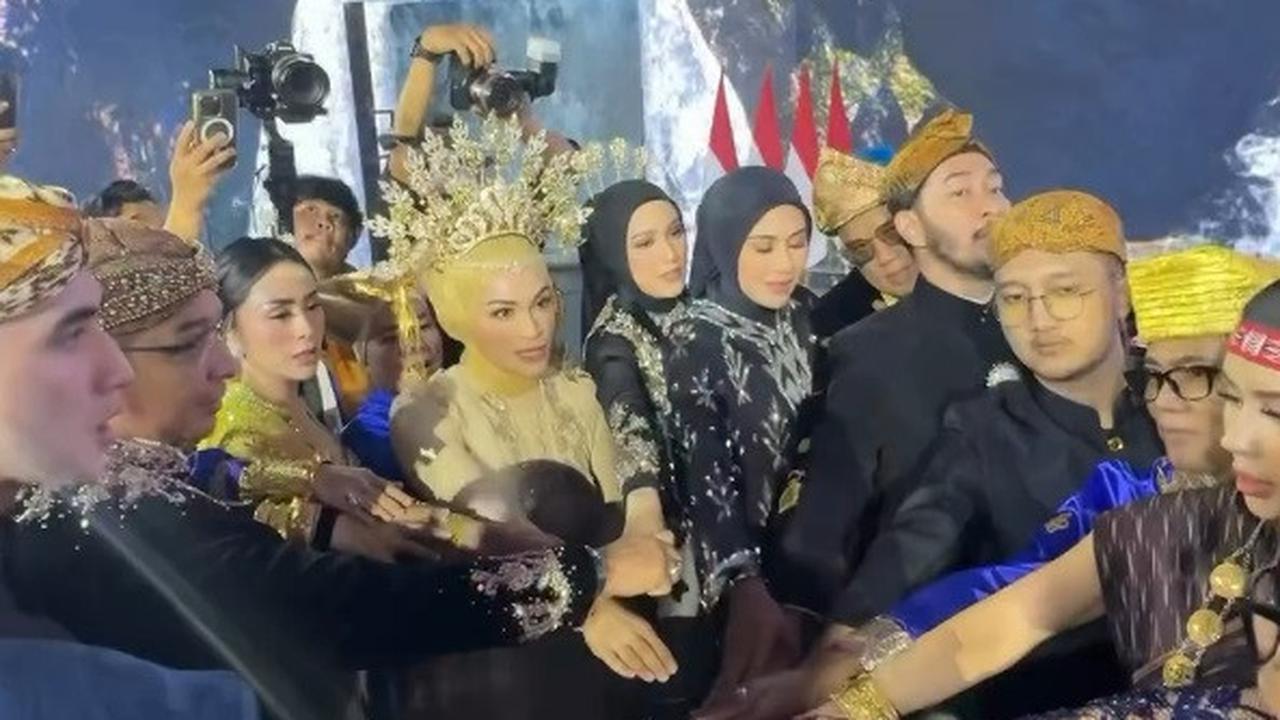 Dihadiri Oleh Rekan Artis Lainnya