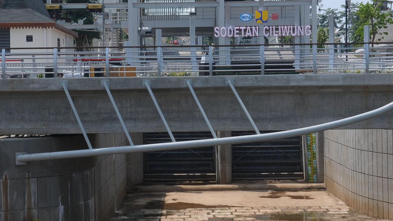 Dengan selesainya pembangunan sodetan ini diperkirakan sekitar enam kelurahan di DKi Jakarta sudah tidak banjir lagi.