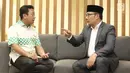 Ketua Umum PPP, Romahurmuzy menerima kunjungan Calon Gubernur Jawa Barat, Ridwan Kamil di kantor DPP PPP, Jakarta, Rabu (4/7).  Kunjungan Ridwan Kamil tersebut dalam rangka untuk melaporkan hasil Pilkada Jabar 2018. (Liputan6.com/Herman Zakharia)