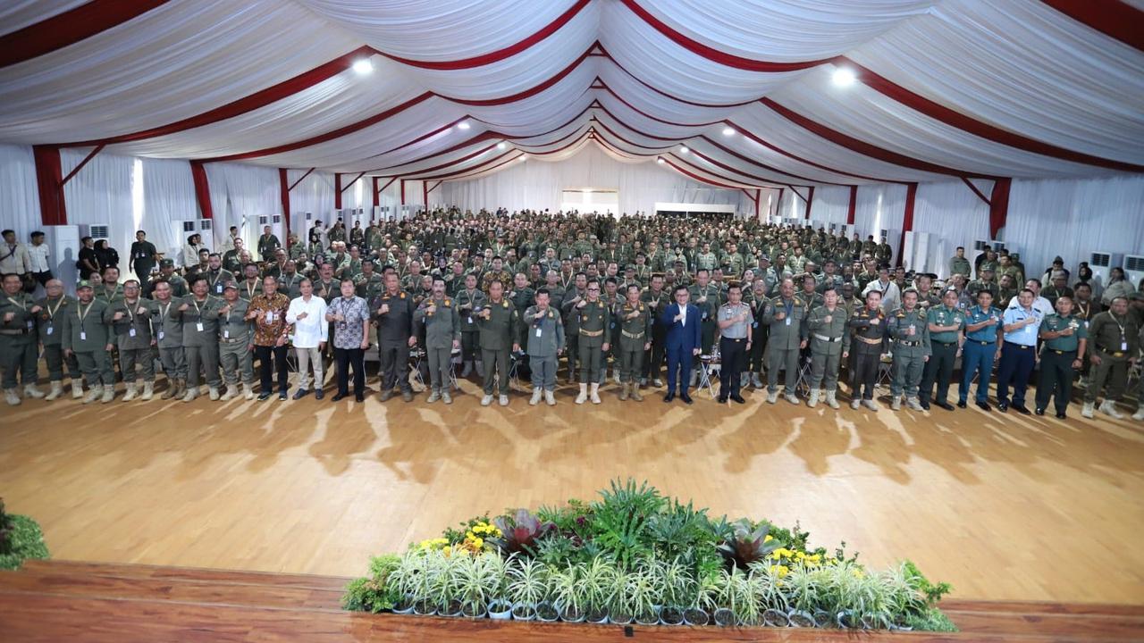 Retret Pembekalan Kepala Daerah 2025 di Lembah Tidar Akademi Militer (Akmil) Magelang, Jawa Tengah.