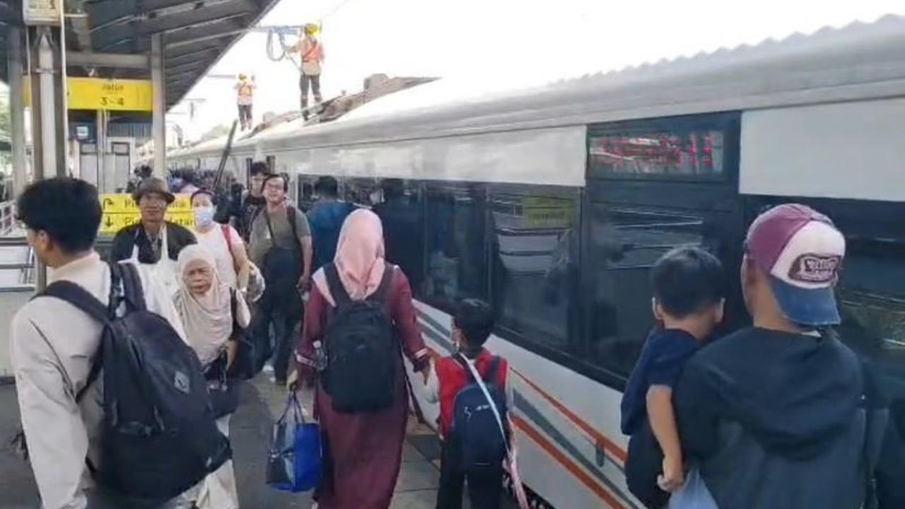 Puncak Arus Balik KAI Cirebon: 9.312 Penumpang Padati Stasiun pada 4 Januari 2026