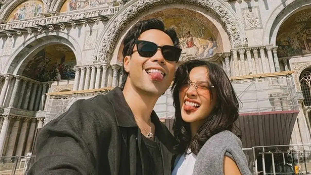 Vidi Aldiano dan Sheila Dara liburan bareng (Instagram/vidialdiano)
