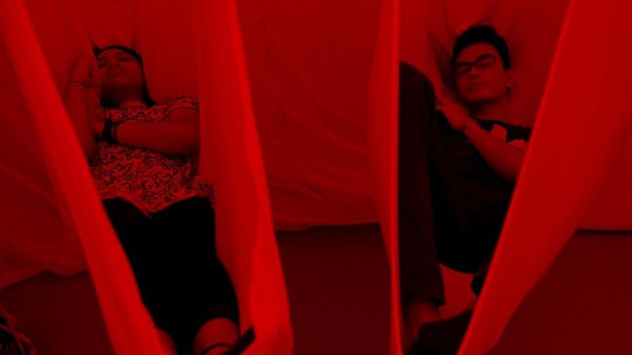 Menikmati rileksnya tidur menggantung di The Chronarium Sleep Lab