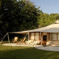 Menikmati liburan di dalam tenda mewah di Bali (Foto: Amanawa)