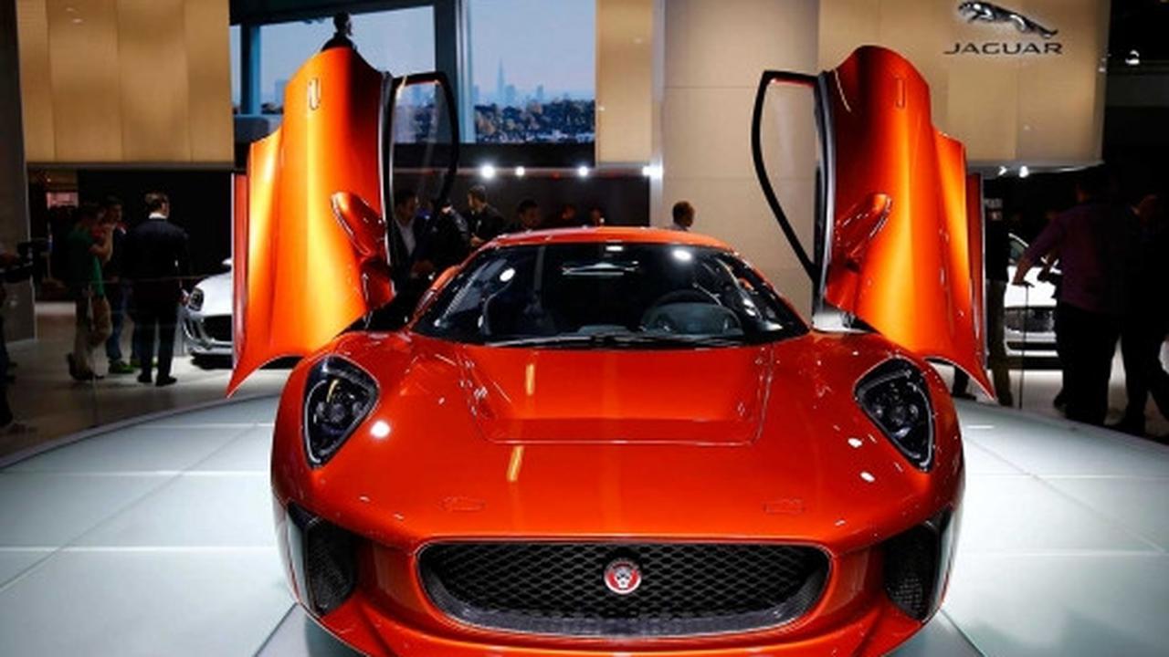 Mobil terbaru James Bond unjuk gigi di Frankfurt Motor Show 2015