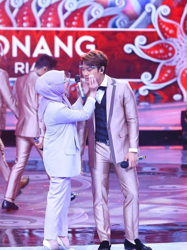 Rizky Billar dan Lesti Kejora. (Foto: Instagram @lestikejora)