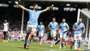 Pemain Manchester City, Josko Gvardiol, merayakan gol ke gawang Fulham pada laga pekan ke-37 Premier League di Craven Cottage, Sabtu (11/5/2024). (AP Photo/Kirsty Wigglesworth)