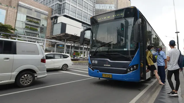 Sejumlah Halte Diperbaiki, Transjakarta Tetap Beroperasi Normal