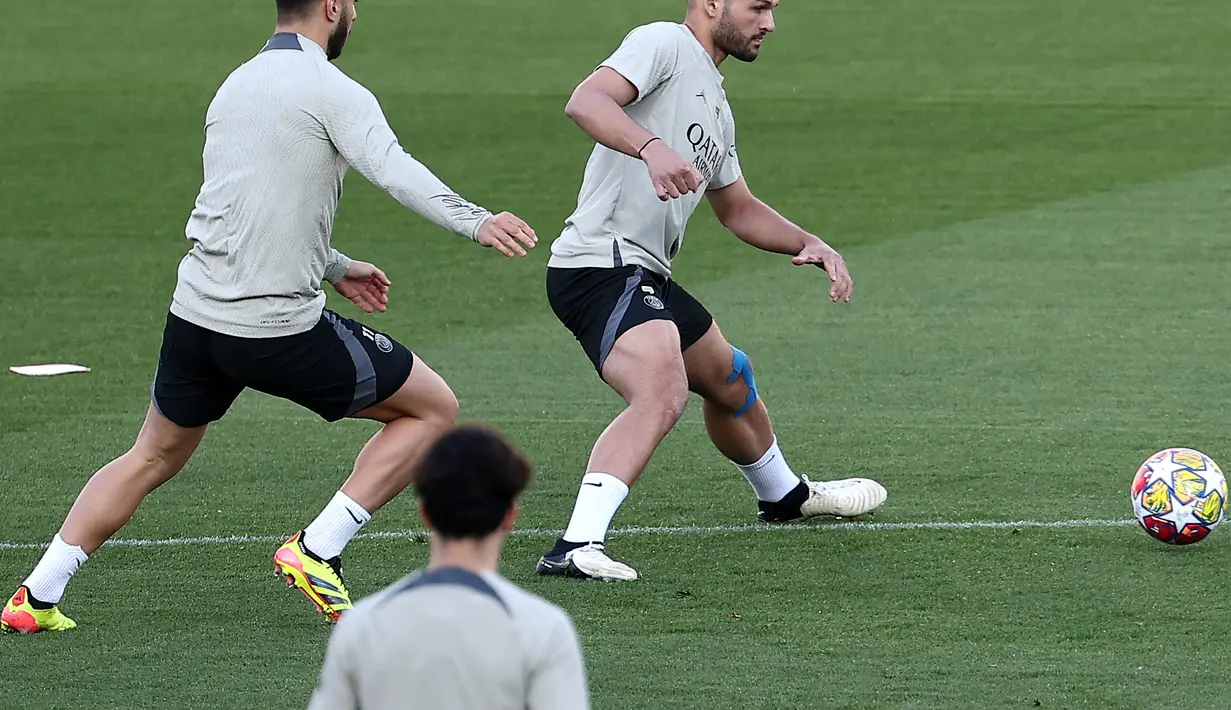 PSG akan melawan Barcelona dalam babak Perempat Final Liga Champions leg kedua di Stadion Olimpic Lluis Companys pada Rabu dini hari nanti, 17 April 2024, pukul 02.00 WIB. (FRANCK FIFE / AFP)