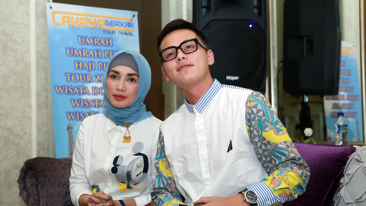Ussy Sulstyawati dan Andhika Pratama