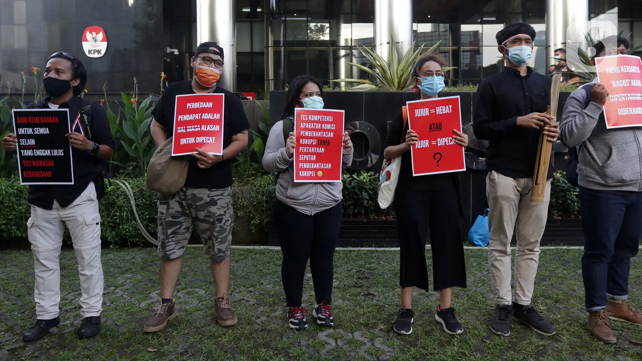 FOTO: Aksi Dukungan Bagi 75 Pegawai KPK