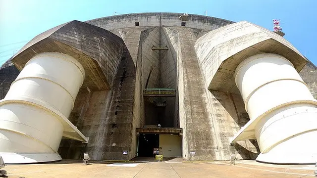 Itaipu 14,750 MW Brazil/Paraguay