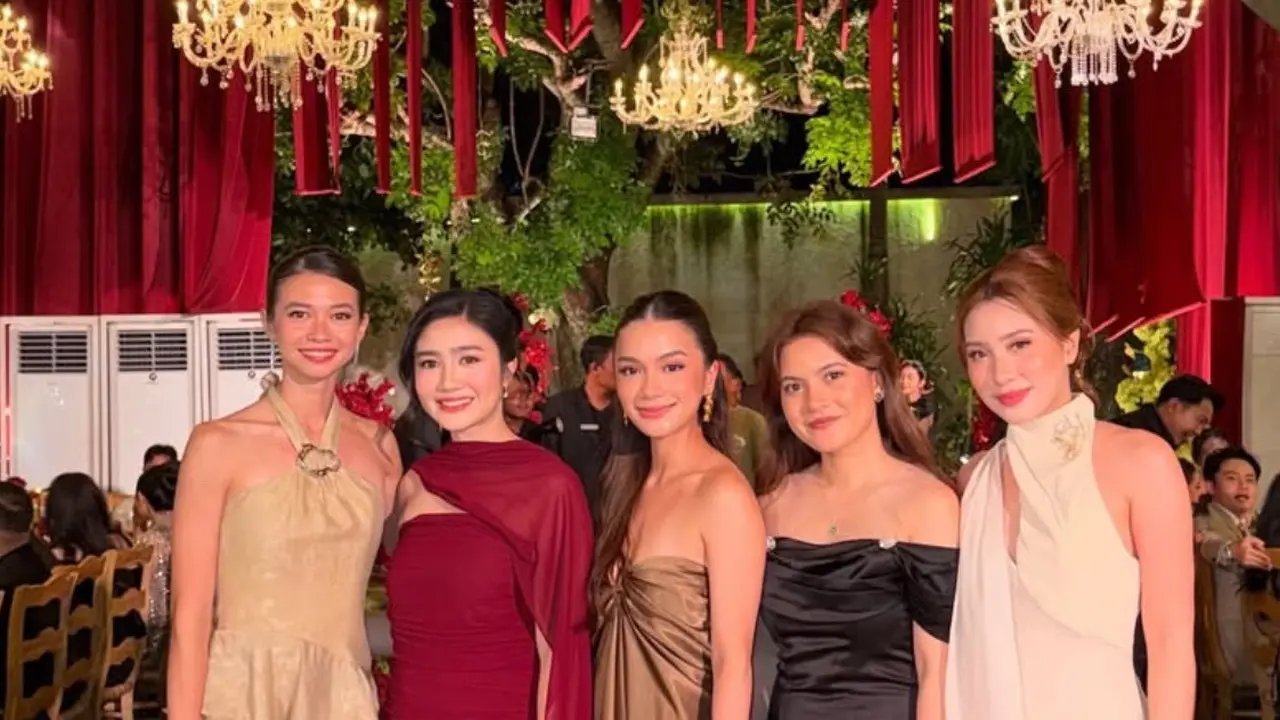 Yuki Kato saat Hadir di Pernikahan Ranty Maria dan Rayn Wijaya. [@alexandraleonardo]