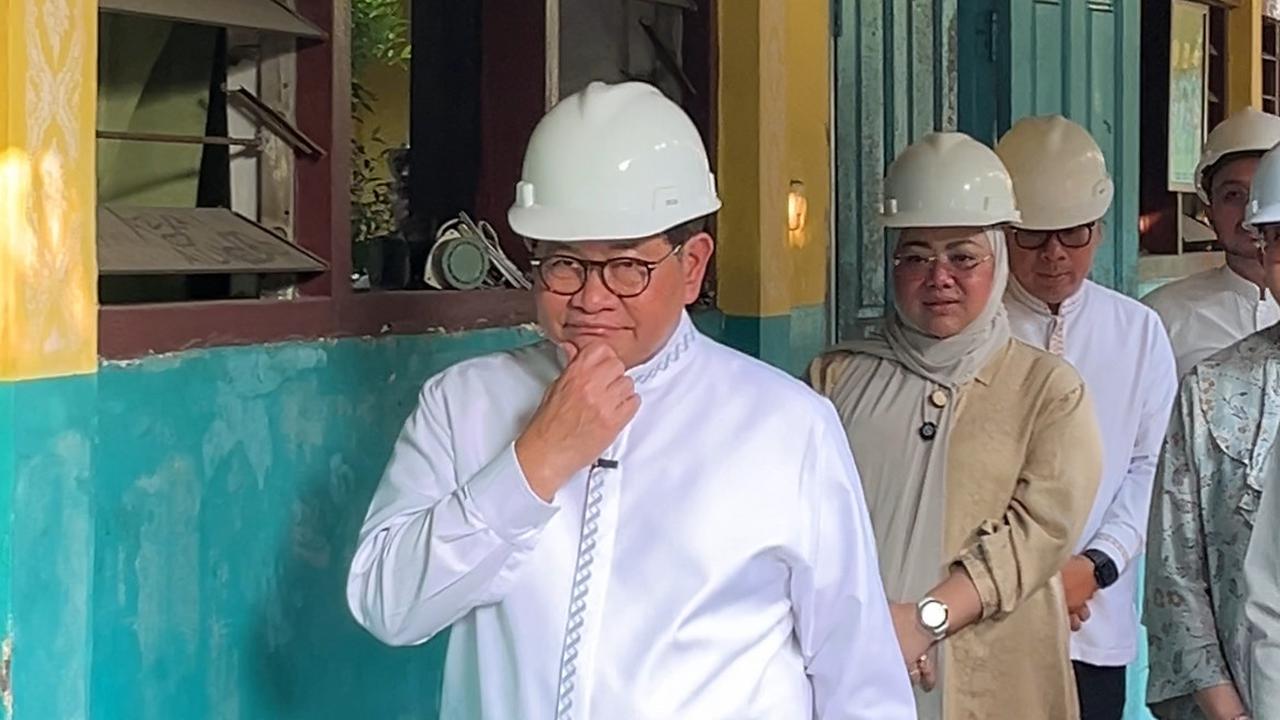 Gubernur DKI Jakarta Pramono Anung Saat Meninjau Sekolah Dasar Negeri (SDN) Kebayoran Lama Selatan 09, Jakarta Selatan, Jumat (24/7/2026).