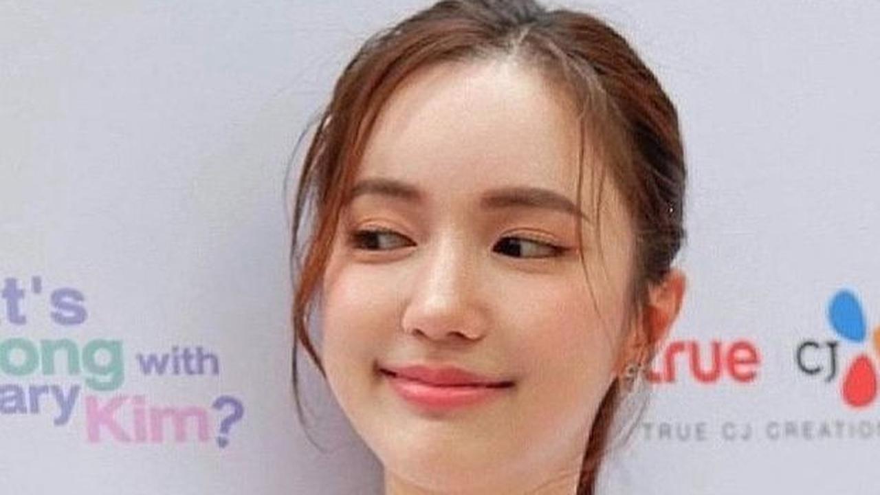 Potret Cantik dan Menawan Bua Nalinthip Pemeran Utama 'WHAT'S WRONG WITH SECRETARY KIM' Versi Thailand