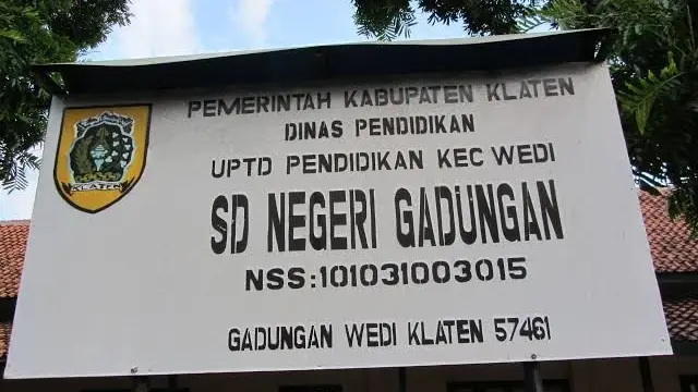 6 Nama SD Absurd Tentang Sinyal Tanda Bahaya, Mau Ketawa Tapi Takut Dosa