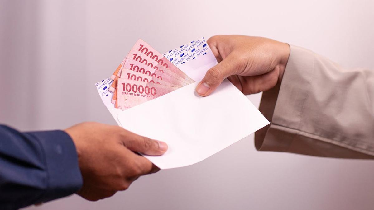 10 Ayat Tentang Riba Lengkap, Peringatan Keras hingga Solusi yang Ditawarkan Islam