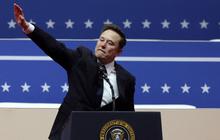 FOTO: Tuai Kontroversi! Ini Gaya Elon Musk Diduga 'Hormat Nazi' Saat Rayakan Pelantikan Donald Trump