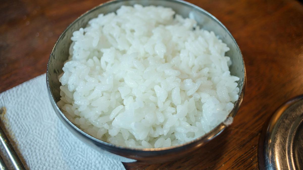 Cara Menyimpan Nasi dalam Termos Agar Tetap Pulen, Tahan Lama, dan Tidak Basi Sepanjang Hari