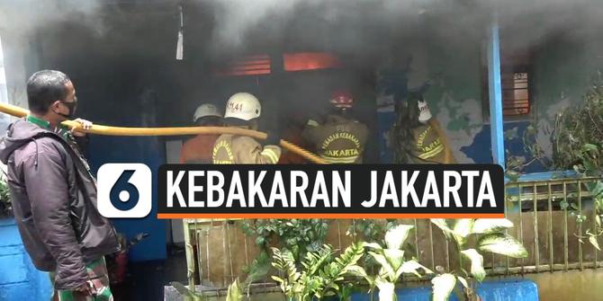 VIDEO: 3 Rumah Ludes Terbakar di Komplek Kostrad Kebayoran Lama