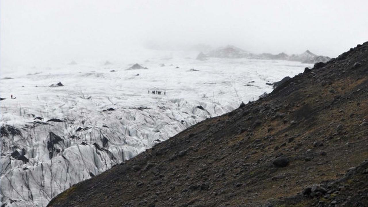 Menyaksikan fenomena mencairnya gletser di Islandia capai 1 km
