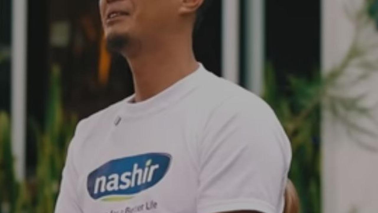 Hidup Miskin Sampai Tak Mampu Beli Susu Anak, Indra Kini Sukses Setelah Minta Ampun Pada Ibu