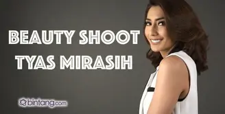 Tyas Mirasih Beauty Shoot for Bintang.com