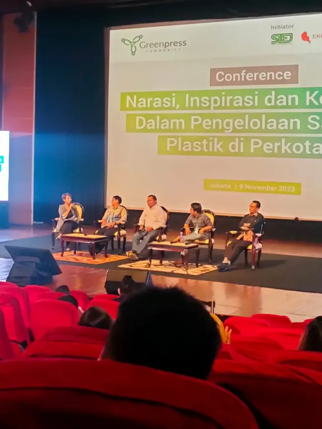 Narasi, Inspirasi dan Kebijakan dalam Pengelolaan Sampah Plastik di Perkotaan