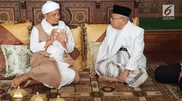 Bakal Cawapres Jokowi KH Ma'ruf Amin bertemu Ustad arifin Ilham. Ma'ruf amin meinta dukungan pipimpinan yayasan Azikra tersebut untuk maju senbagai cawapres Jokowi