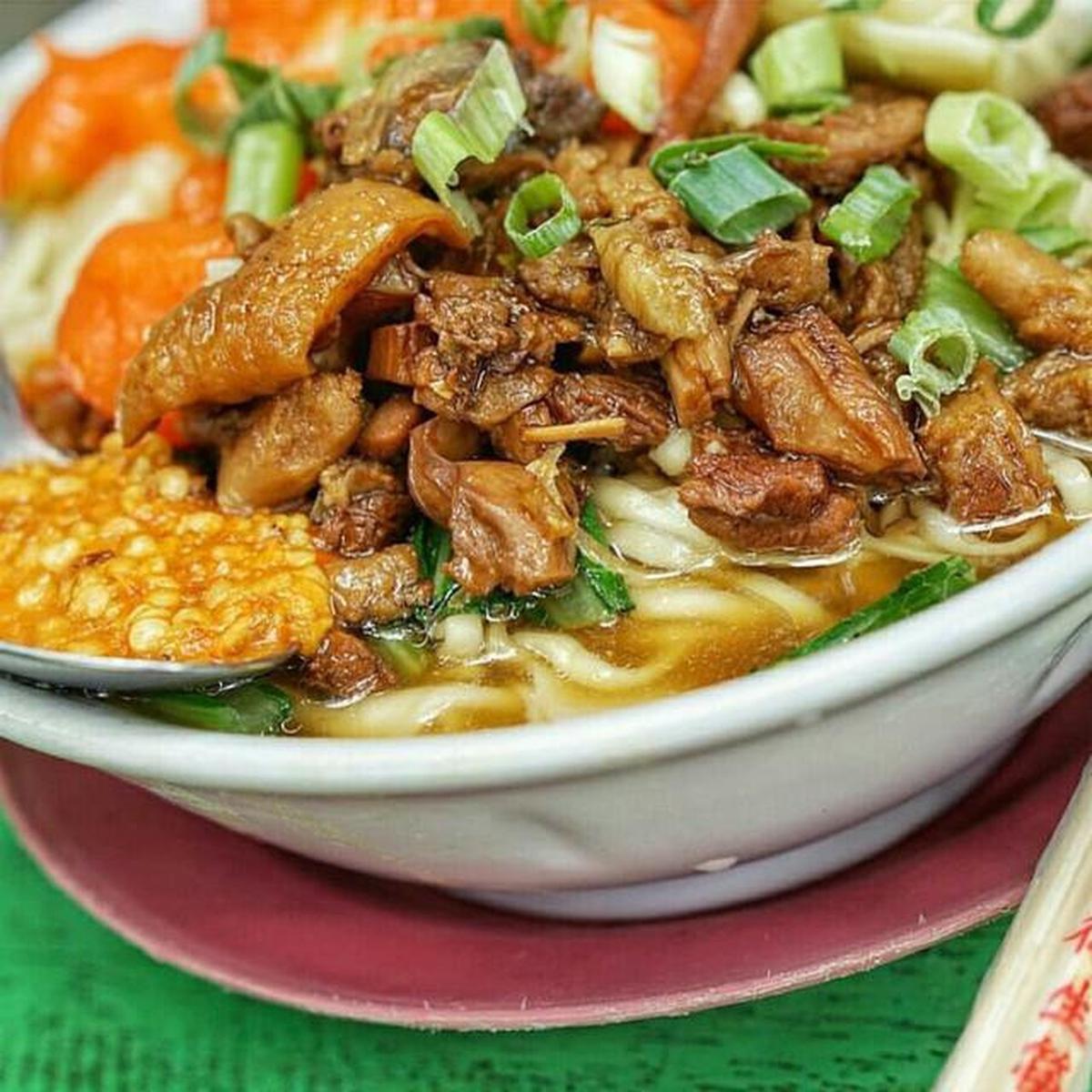 6 Resep Mie Ayam Jakarta Asli dengan Bumbu Gurih yang Meresap, Ala Pedagang Gerobakan