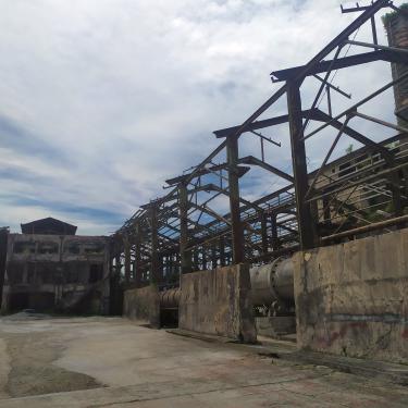 Menelusuri pabrik Indarung I di kawasan PT Semen Padang. Pabrik ini berdiri pada Maret 1910 dengan nama NV Nederlandsch Indische Portland Cement Maatschappij (NV NIPCM).