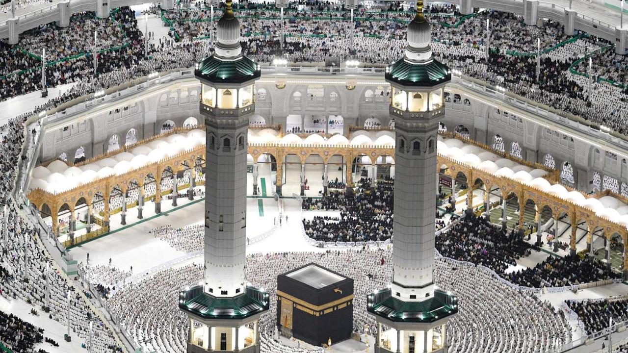 Suasana malam 21 Ramadan di Masjid Istiqlal