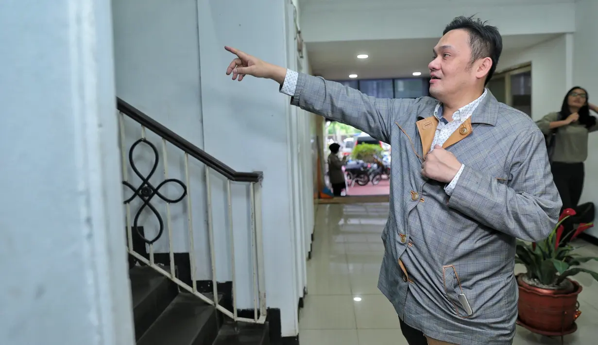 "Paling banyak nyumbang orang miskin, diam-diam bangun gereja, bangun masjid. Orang yang memamer-mamerkan kekayaanya adalah orang kampungan," lanjutnya. (Adrian Putra/Bintang.com)