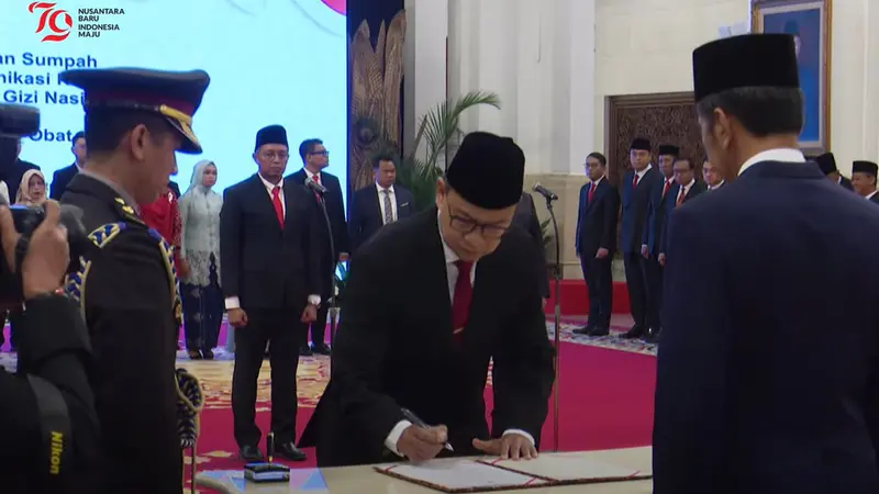 Perjalanan Karier Taruna Ikrar: Dari Pegawai Biasa Kini Pimpin BPOM RI (Tangkapan layar Youtube Sekretariat Presiden)