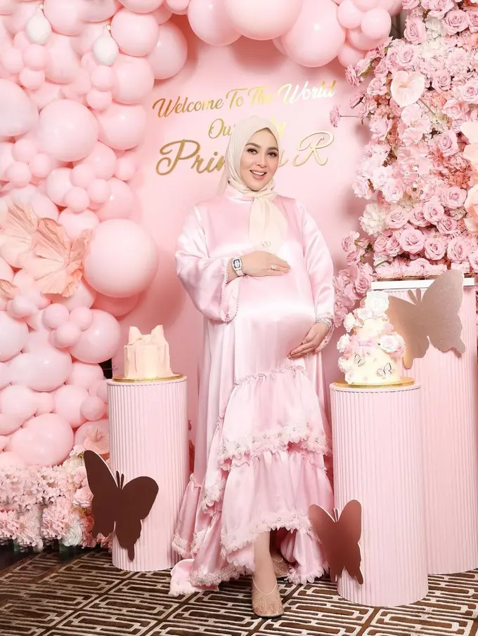 Syahrini umumkan kelahiran bayi (Instagram/princessyahrini)