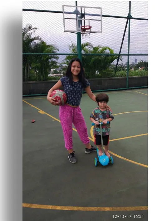 (Instagram/nikitamirzanimawardi_1)