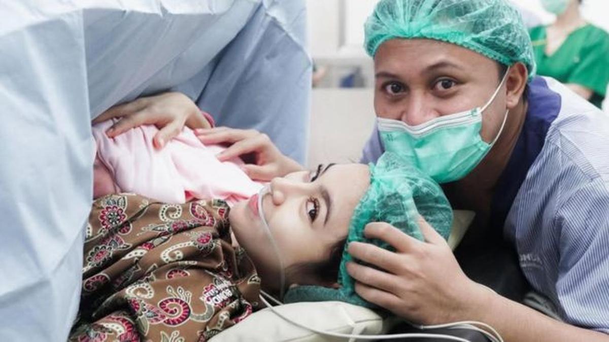 Melahirkan Anak Pertama, Simak Perjalanan Kehamilan Mahalini