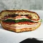 Sandwich ham dan keju. (dok. Eaters Collective/Unsplash)