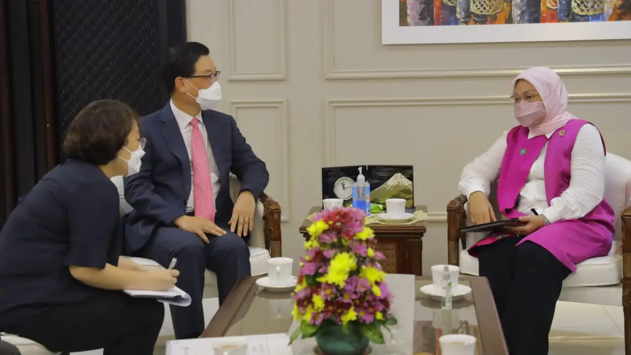 Menaker Upayakan Penempatan PMI ke Korea
