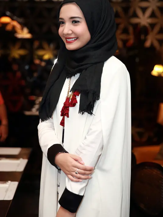 Zaskia sempat mengkonsumsi obat hormon yang diberikan oleh sang ibu. Kakak kandung Shireen Sungkar ini pun tidak mempertanyakan kepada dokter terlebih dahulu. (Deki Prayoga/Bintang.com)