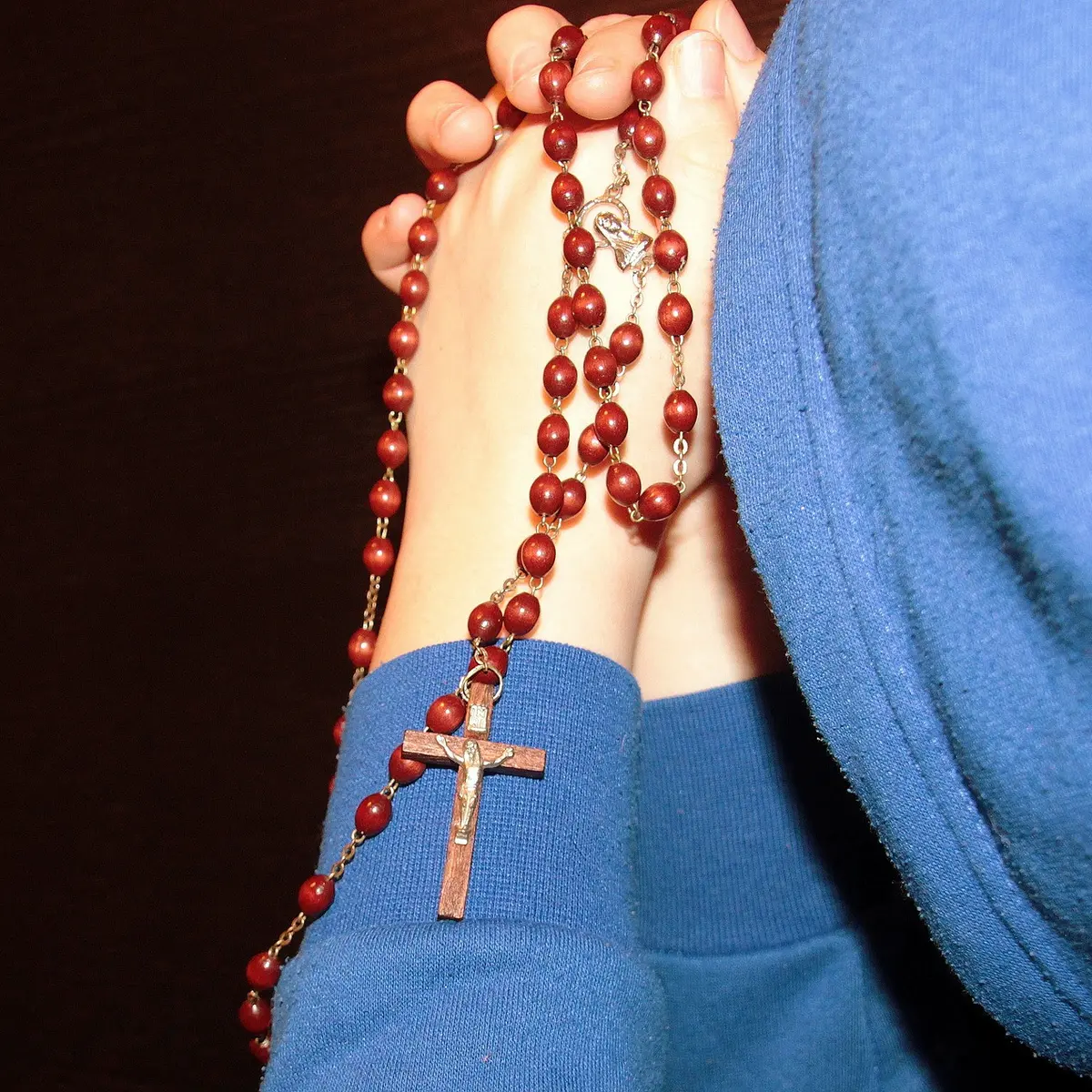 Doa Aku Percaya Agama Katolik Versi Panjang dan Pendek Lengkap di