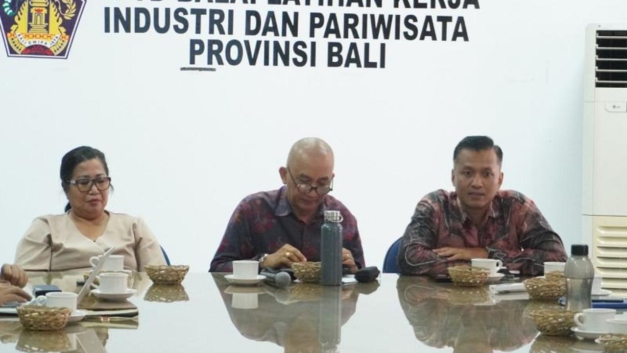 PLN Targetkan Nusa Penida Jadi Pulau Mandiri Energi, Kini Sudah Capai 30% Bauran EBT